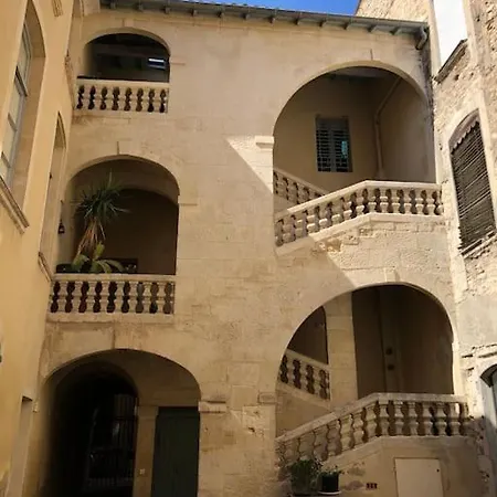 Appartement P2 De Charme - Centre-ville Nîmes